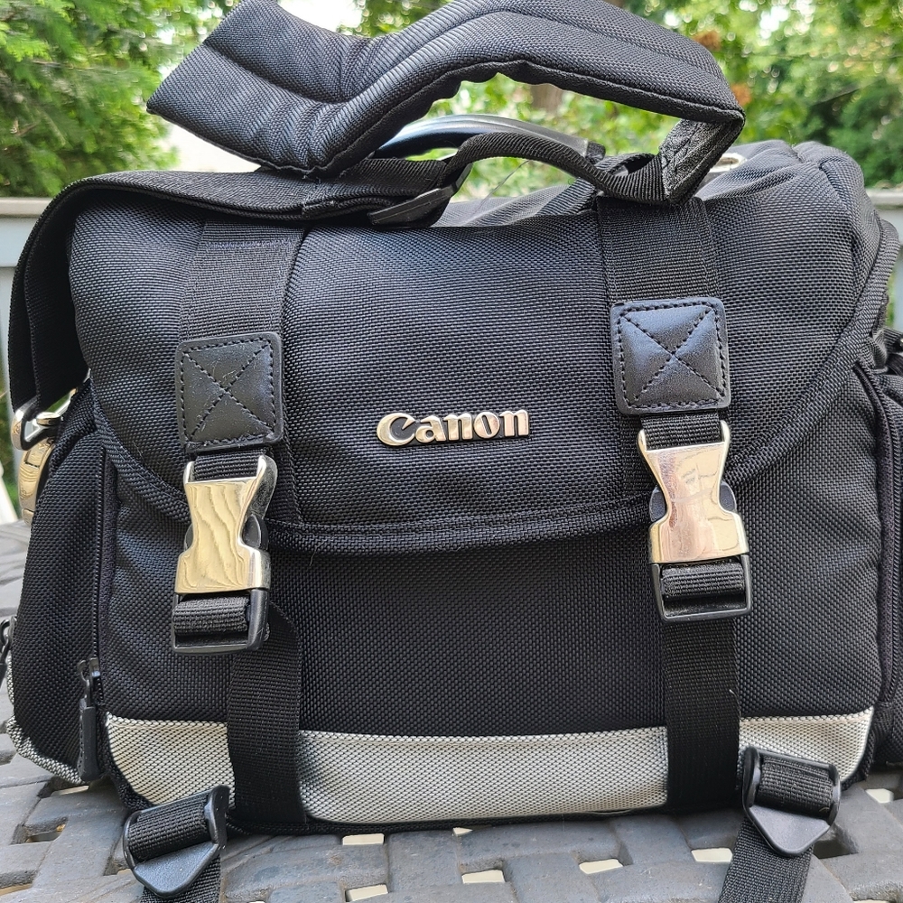 COPY - Vintage Canon 200-DG Deluxe Digital Camera Bag